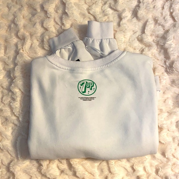 H&M Cropped 7up Sweater - Picture 6 of 7